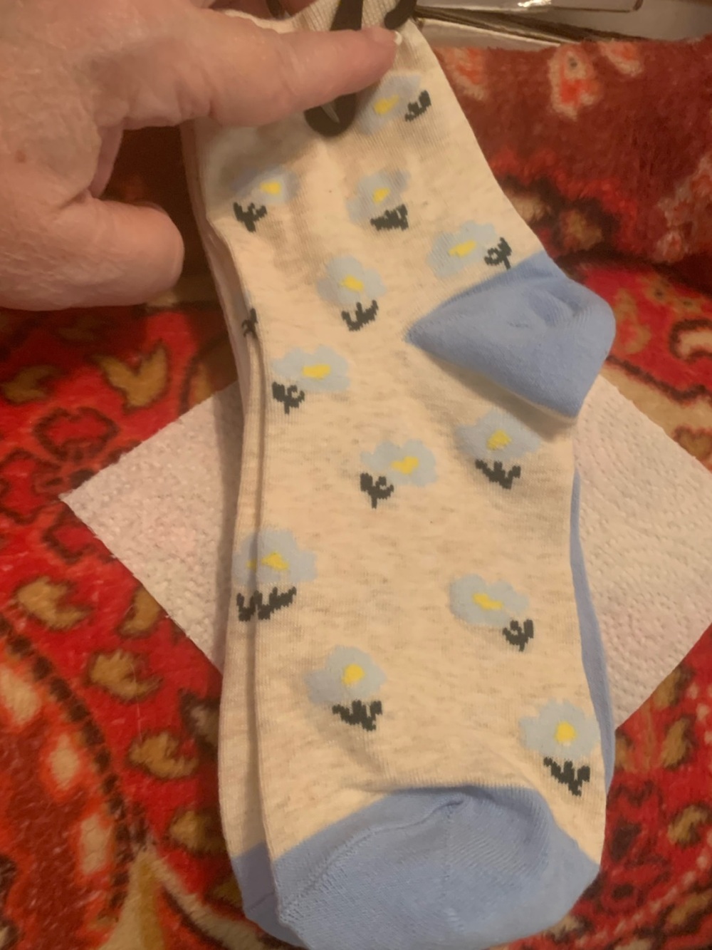 Old Navy Light Gray  Blue Daisy Quarter Crew Socks NWT